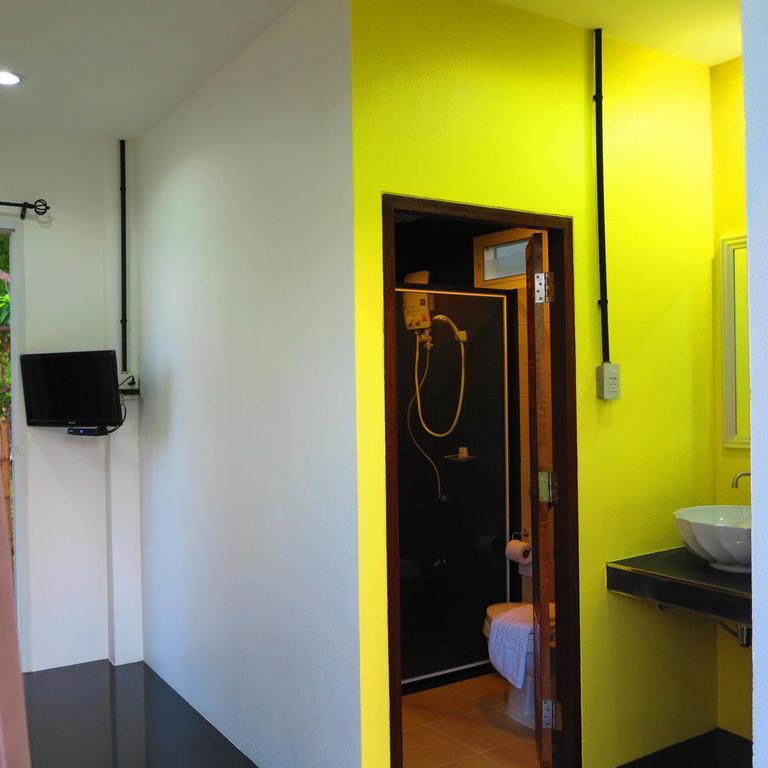 Coco Coozy Apartment Kanchanaburi Room photo